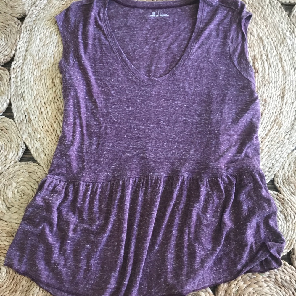 Ruffle bottom top